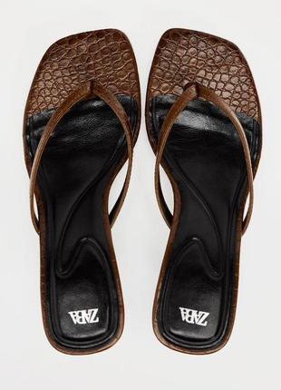 Босоніжки zara