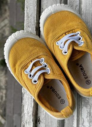 Яркие кеды для малышей 2