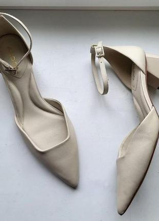 Женские кожаные летние туфли aldo