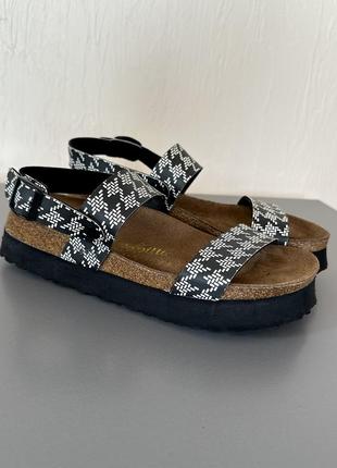 Крутые сандалии birkenstock, босоножки birkenstock, сандалии birkenstock papillio, анатомические сандалии, женские сандалии birkenstock