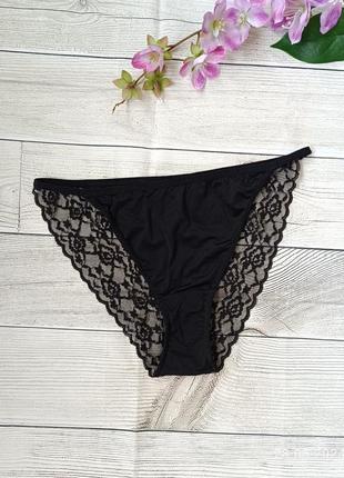 Мереживні жіночі  трусики танга
