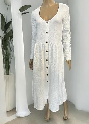 Длинное белое платье