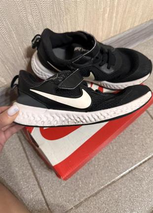 Чорні кросівки для хлопця nike розмір 1,5y 33 розмір устілка 20,5 см