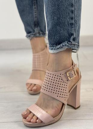 Шкіряні босоніжки vitto rossi