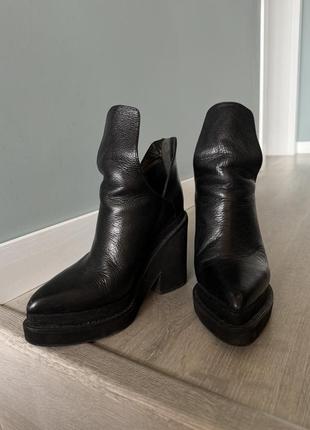 Ботильйони, ботинки, черевики