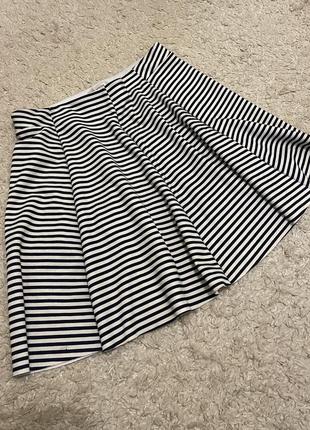 Мініспідниця в смужку сонце дзвіночок bershka3 фото