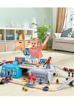 Іграшкова залізниця hape у контейнері 80 ел. (e3773)8 фото