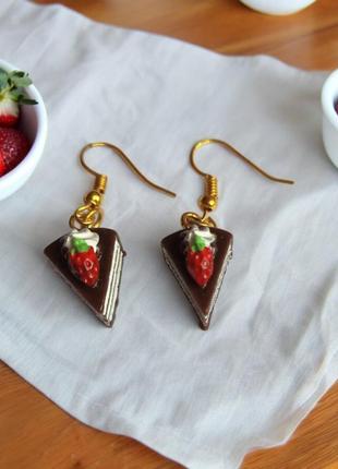 Креативные серьги тортики