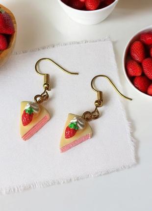 Креативные серьги тортики