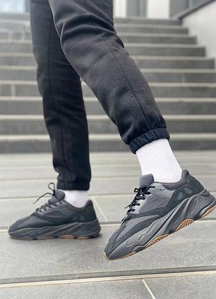 Кроссовки adidas yeezy 700 utility black4 фото