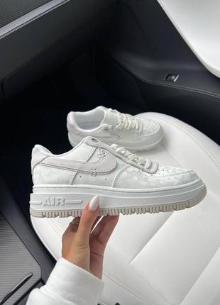 Женские кроссовки nike air force