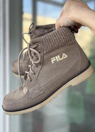 Черевики, ботинки, чоботи fila
