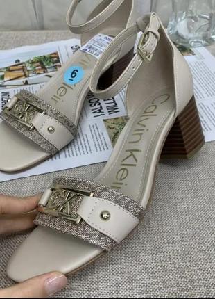 Calvin klein босоніжки 38,5 25см