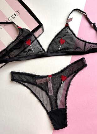 Комплект трусики та бра tease victoria’s secret