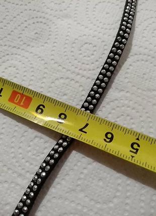 Узкий чёрный чокер с декором freedom . длина от края до края цепочки 38 см.