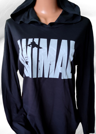 Батник с капюшоном.