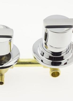 Смеситель для душевой кабины ( с 2\10 ) на два положения с штуцерами и 10 см по центрам.