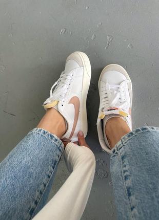 Жіночі кросівки nike blazer low white/pink4 фото