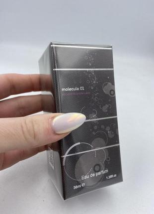 Escentric molecules molecule 01. парфум 38 мл
