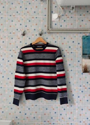 Свитер tommy hilfiger.
