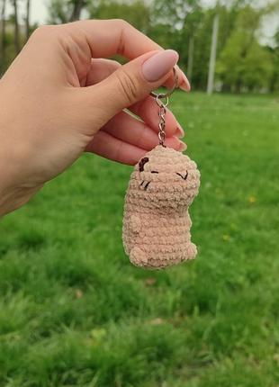Капібара в'язана ручної роботи