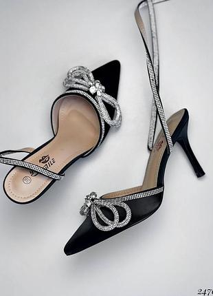 Шикарні атласні жіночі туфлі