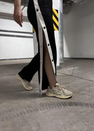 Штани на кнопках з лампасами