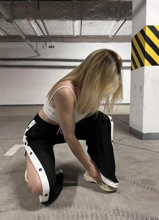 Штани на кнопках з лампасами