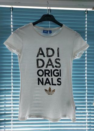 Жіноча футболка  adidas