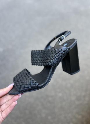 Босоніжки 🌿 каблук сланці сандалі сабо класика босоніжки