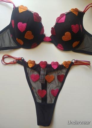 Комплект белья с сердечками в стиле victoria’s secret