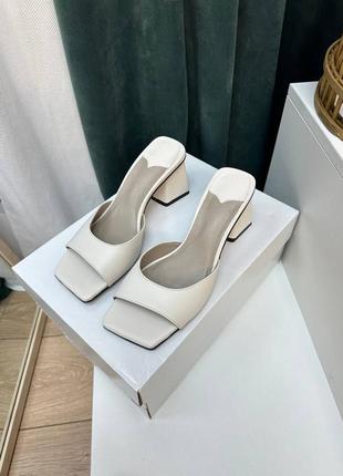 Сабо из итальянской кожи женские бежевые на каблуке