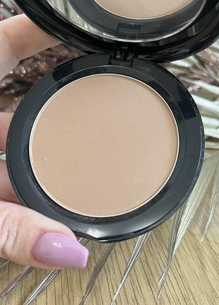 Оригінал компактна пудра isadora velvet touch compact powder 16 olive beige mist3 фото