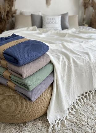 Бавовняне покривало з китичками 220х240 см