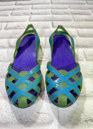 Босоножки crocs