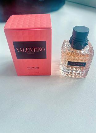 Женская парфюмированная вода Accesorios valentino born in roma donna 30 мл