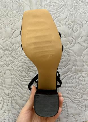 Босоножки4 фото