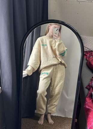 Теплый спортивный костюм