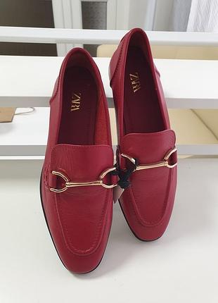 Актуальні натуральні шкіряні лофери zara бордо натуральна шкіра туфлі