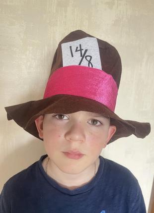 Шапка шапошник аліса в задзеркаллі 2