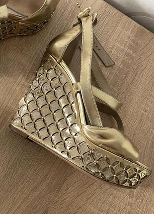 Босоножки на танкетке от michael kors