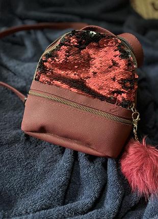 Продам женский бордовый портфелик