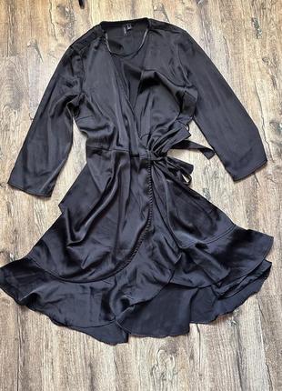 Атласное платье с бантом vero moda
