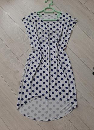 Женское трикотажное платье в горошек