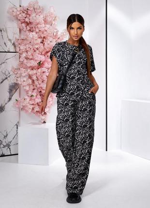 Легкий костюм оверсайз абстракция 42-56 р-р