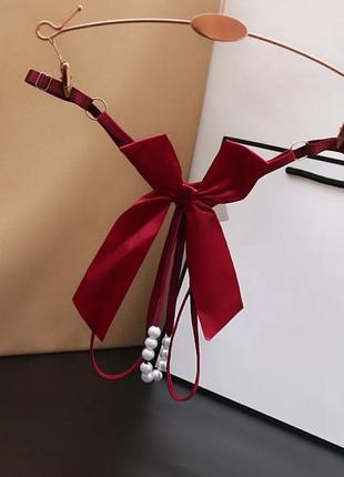 Изысканные эротические трусики с открытым доступом и с декоративными жемчужинами...