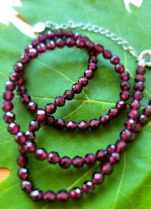 Намисто з натурального гранату
