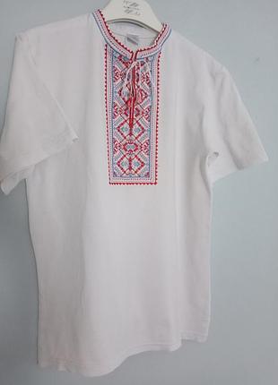 Сорочка , футболка,вишиванка