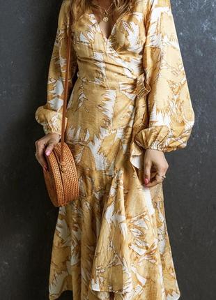 Нереальное платье миди на запах с объемными большими рукавами