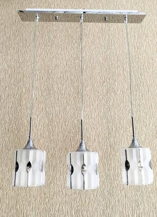 Люстра с подвесными плафонами на 3 лампы